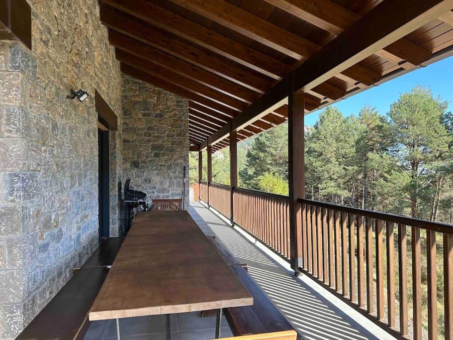 הוילה Castellar del Riu Cal Manubens מראה חיצוני תמונה